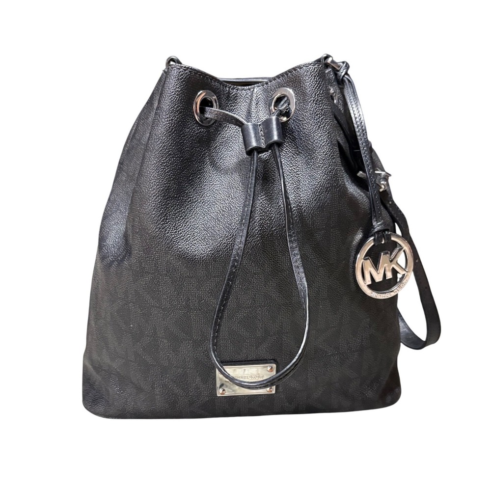 Michael Kors Jules Bucket Bag Women's Large Black EUC Monogram Drawstring